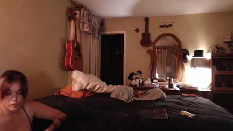 Geeznutsizonyrchyn online show from October 2, 2025, 11:28 am