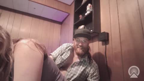 Geeznutsizonyrchyn online show from October 15, 2025, 8:14 am