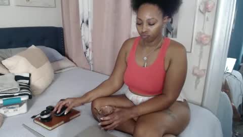 The Empress online show from September 29, 2025, 10:20 am