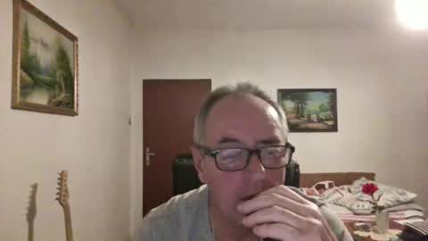 Snapshot of gelaktiv chatting on December 1, 2024, 9:59 pm gelaktiv online show from December 1, 2024, 9:59 pm