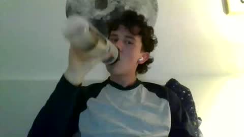 Snapshot of gellis15 chatting on December 18, 2025, 1:22 am gellis15 online show from December 18, 2025, 1:22 am