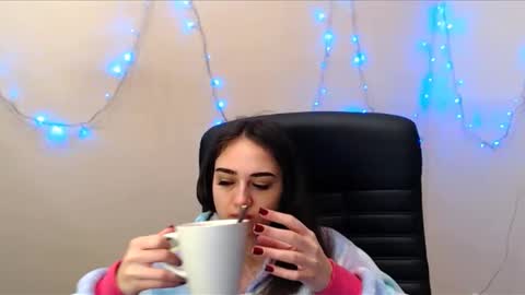 Snapshot of gemma_arterton chatting on January 26, 2025, 12:11 pm Gemma online show from January 26, 2025, 12:11 pm