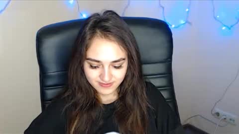 Snapshot of gemma_arterton chatting on February 25, 2025, 12:58 am Gemma online show from February 25, 2025, 12:58 am