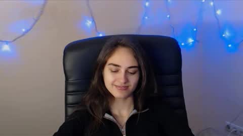 Snapshot of gemma_arterton chatting on March 12, 2025, 10:37 am Gemma online show from March 12, 2025, 10:37 am