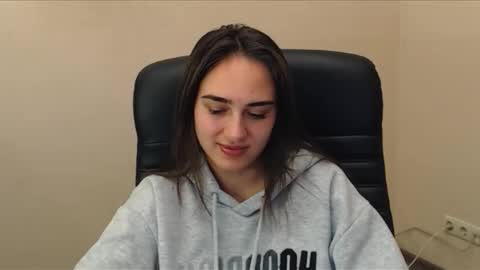 Snapshot of gemma_arterton chatting on October 15, 2025, 6:35 am Gemma online show from October 15, 2025, 6:35 am