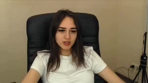 Snapshot of gemma_arterton chatting on October 30, 2025, 7:21 am Gemma online show from October 30, 2025, 7:21 am