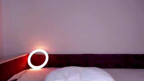 Chrisa online show from February 9, 2025, 8:22 am