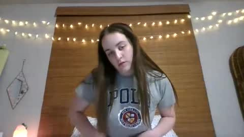 genzfucktoy online show from September 9, 2025, 5:40 am