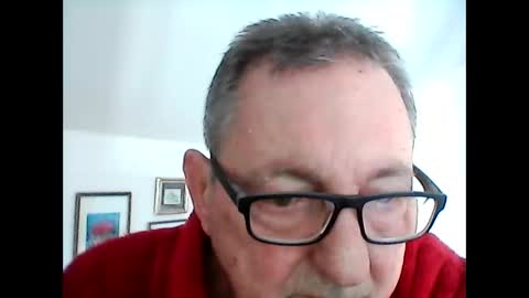 Snapshot of georg1412 chatting on October 29, 2025, 11:01 am georg1412 online show from October 29, 2025, 11:01 am