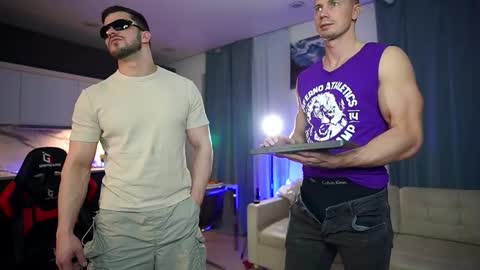 Snapshot of georgearmwrestler chatting on November 4, 2025, 5:45 pm George my Fansly online show from November 4, 2025, 5:45 pm