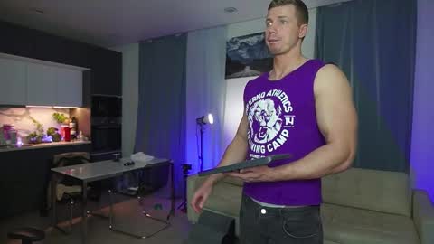 Snapshot of georgearmwrestler chatting on November 19, 2025, 5:57 pm George my Fansly online show from November 19, 2025, 5:57 pm