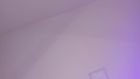 Kendal  online show from December 22, 2024, 11:09 pm