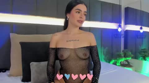 Kendal  online show from February 17, 2025, 11:09 pm