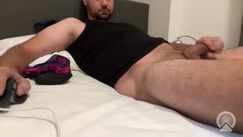 Snapshot of german211997 chatting on November 10, 2025, 6:18 pm Tommy online show from November 10, 2025, 6:18 pm