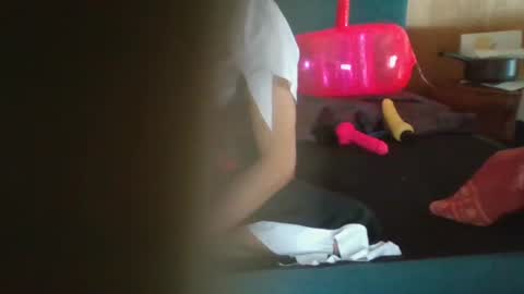 Snapshot of getmeforyou chatting on December 26, 2024, 12:27 pm yessiyou online show from December 26, 2024, 12:27 pm