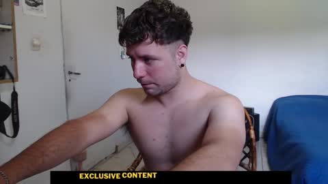 Snapshot of gferrari1996 chatting on December 15, 2025, 4:33 pm gferrari1996 online show from December 15, 2025, 4:33 pm