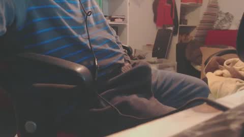 Snapshot of ghostatitude chatting on February 12, 2025, 9:54 pm ghostatitude online show from February 12, 2025, 9:54 pm