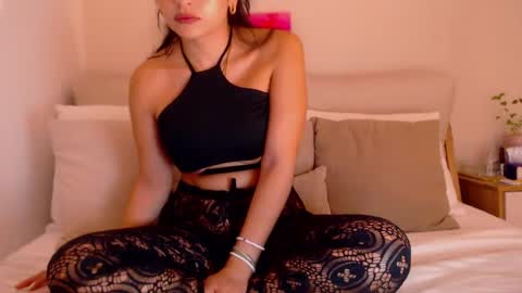 Snapshot of gia_ferh chatting on September 14, 2025, 12:21 am Gia Ferh online show from September 14, 2025, 12:21 am