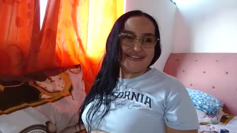 Snapshot of gia_nahomi chatting on February 5, 2025, 8:57 pm nahomi online show from February 5, 2025, 8:57 pm