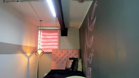 G I A  FOX online show from January 21, 2025, 6:45 pm