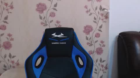 Gianni online show from December 14, 2025, 8:35 pm