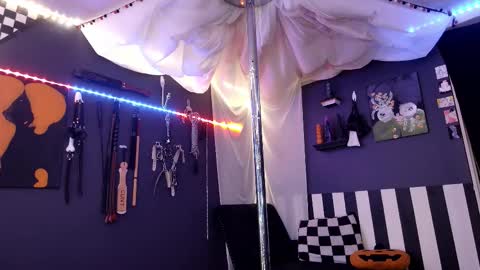 Snapshot of gigglemethis22 chatting on November 8, 2025, 4:07 pm Giggles online show from November 8, 2025, 4:07 pm