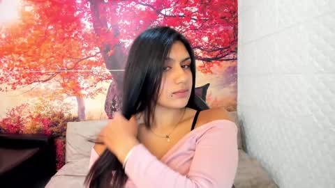 Snapshot of gigi_gilt_ chatting on February 15, 2025, 7:16 am Gigi 3 online show from February 15, 2025, 7:16 am