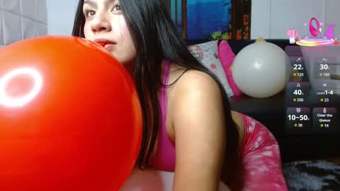 Snapshot of gigi_gilt_ chatting on November 26, 2025, 4:35 am Gigi 3 online show from November 26, 2025, 4:35 am