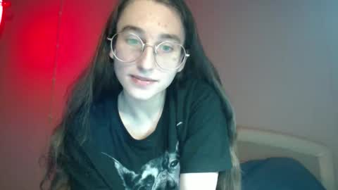 Snapshot of gigi_nix chatting on November 9, 2025, 7:45 pm Gigi online show from November 9, 2025, 7:45 pm