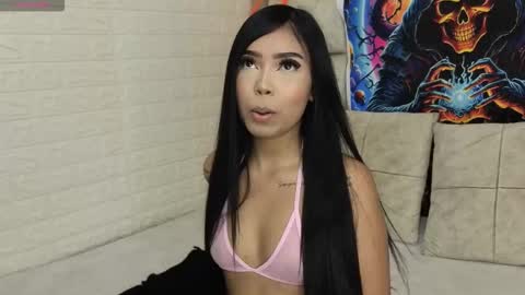 Snapshot of gigirose_ chatting on October 17, 2025, 7:05 pm gigirose_ online show from October 17, 2025, 7:05 pm