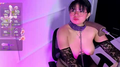 Snapshot of giiabloom chatting on February 19, 2025, 2:55 am giia online show from February 19, 2025, 2:55 am