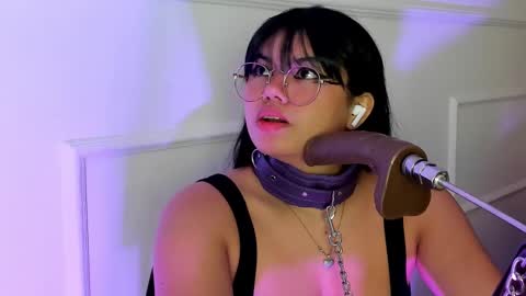 Snapshot of giiabloom chatting on February 23, 2025, 2:29 am giia online show from February 23, 2025, 2:29 am