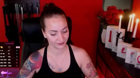 Snapshot of gina_hotlick chatting on February 5, 2025, 5:09 pm gina_hotlick online show from February 5, 2025, 5:09 pm