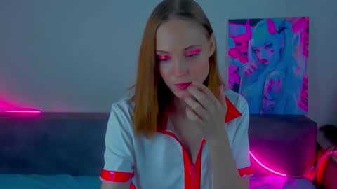 Gina online show from September 12, 2025, 3:28 am