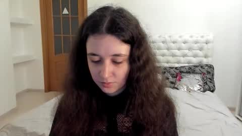 Snapshot of ginablum chatting on November 4, 2025, 8:35 am Kate online show from November 4, 2025, 8:35 am