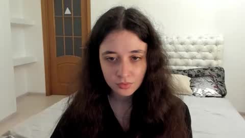 Snapshot of ginablum chatting on November 5, 2025, 8:25 am Kate online show from November 5, 2025, 8:25 am