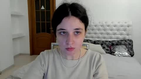 Snapshot of ginablum chatting on November 10, 2025, 8:24 am Kate online show from November 10, 2025, 8:24 am