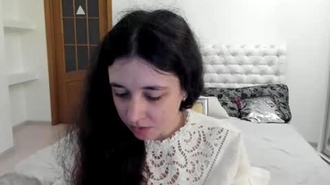 Snapshot of ginablum chatting on November 12, 2025, 8:59 am Kate online show from November 12, 2025, 8:59 am