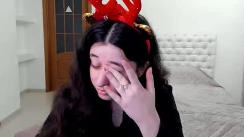 Snapshot of ginablum chatting on December 14, 2025, 8:52 am Kate online show from December 14, 2025, 8:52 am