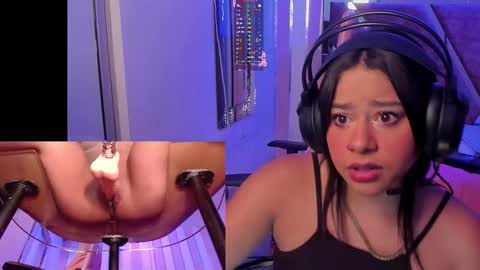 Snapshot of ginakurt_ chatting on November 10, 2025, 2:10 am Gina online show from November 10, 2025, 2:10 am