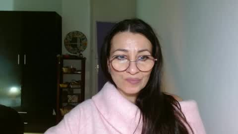 Snapshot of ginaoneon chatting on December 20, 2024, 8:12 pm GinaONeon online show from December 20, 2024, 8:12 pm