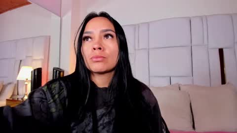 Snapshot of ginebra_ness chatting on February 10, 2025, 12:29 pm Ginebra Ness online show from February 10, 2025, 12:29 pm