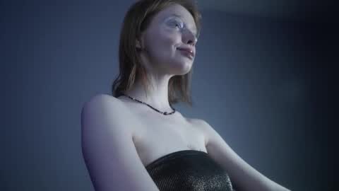        im expecting 350 thumbs up on my altar   online show from March 5, 2025, 1:10 am