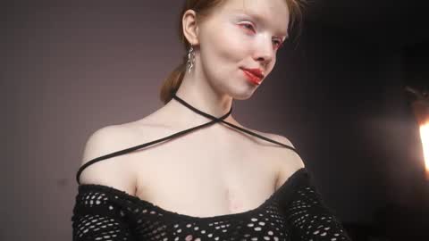        im expecting 350 thumbs up on my altar   online show from March 11, 2025, 10:09 pm