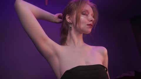        im expecting 350 thumbs up on my altar   online show from December 15, 2025, 10:14 pm