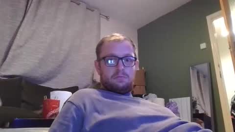 Snapshot of ginwood chatting on October 3, 2025, 11:57 pm ginwood online show from October 3, 2025, 11:57 pm