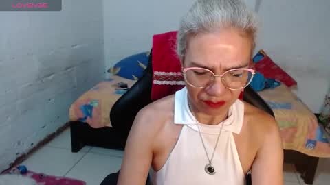 Snapshot of giorgia_xue53 chatting on December 27, 2024, 1:43 am Mary online show from December 27, 2024, 1:43 am