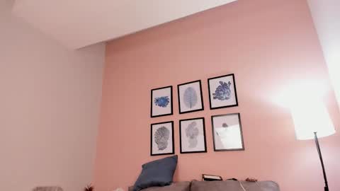 Giovanna  online show from September 24, 2025, 6:22 pm