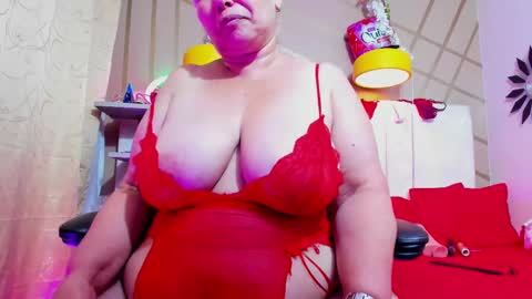 Snapshot of girl_amada chatting on March 6, 2025, 3:24 am Girl Amada online show from March 6, 2025, 3:24 am