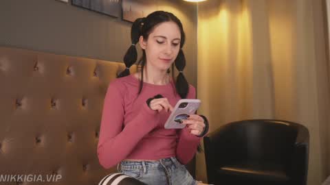 Snapshot of girl_i_am chatting on November 2, 2025, 2:30 pm Nikki online show from November 2, 2025, 2:30 pm